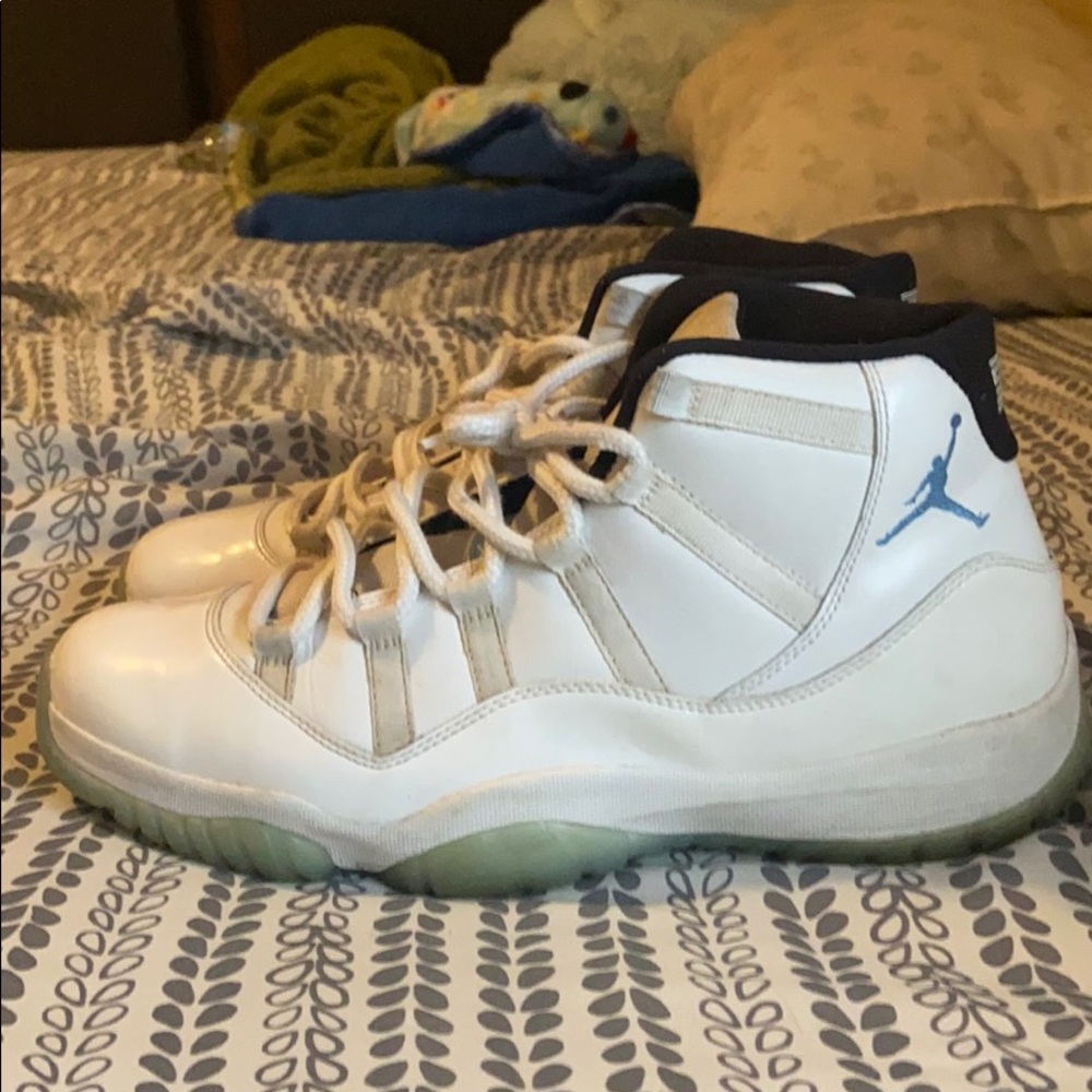 Legend blue retro 11
